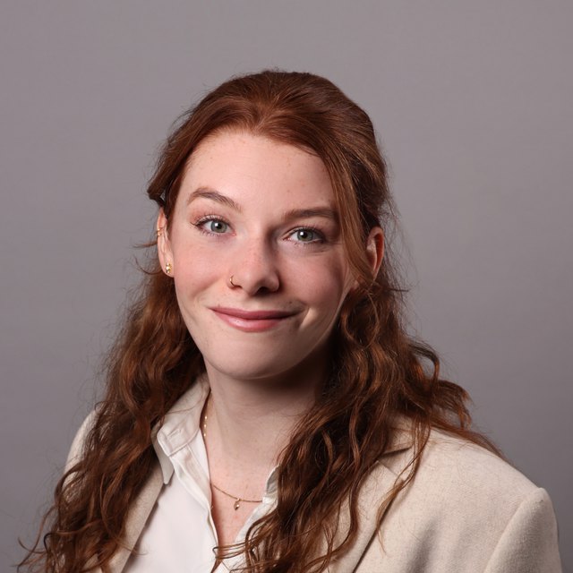 Portrait photo of Julia Hintersteiner